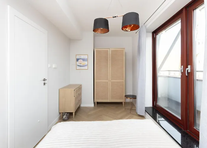 Krawiecka, Sun & Snow * Wrocław